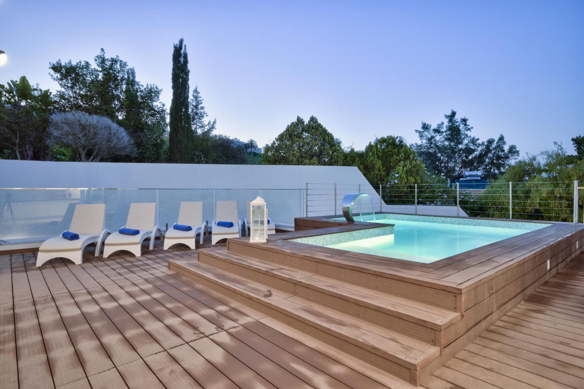 Blu - Family With Indoor Heated Pool, Sauna And Games Mellieha