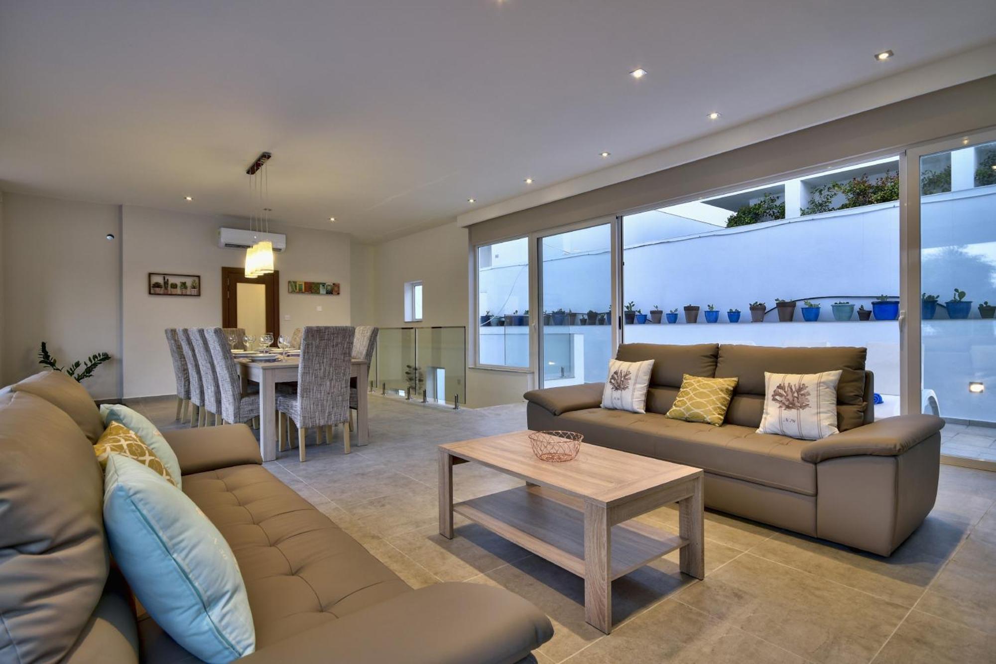 Blu - Family With Indoor Heated Pool, Sauna And Games Mellieha