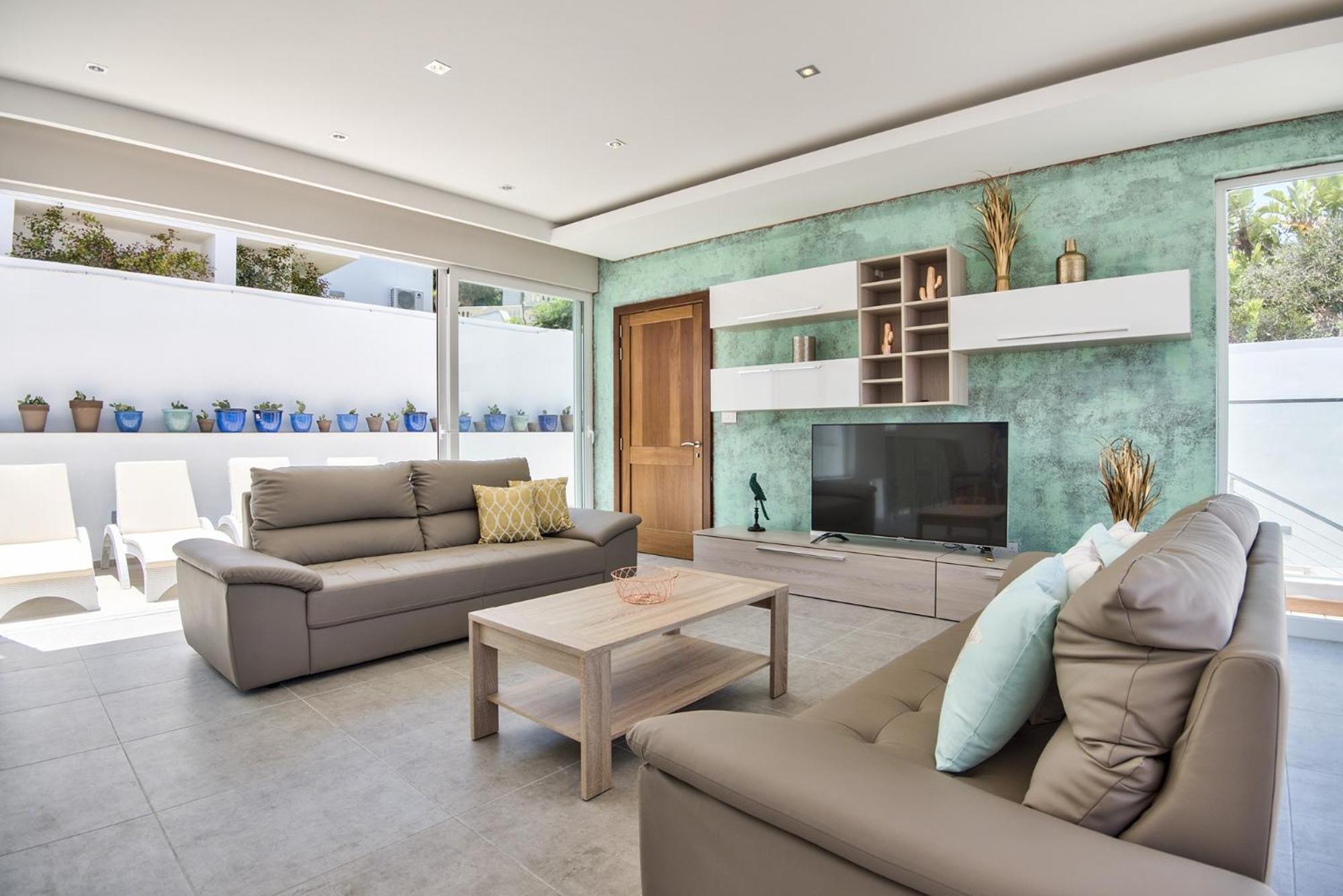 Villa Blu - Family With Indoor Heated Pool, Sauna And Games *