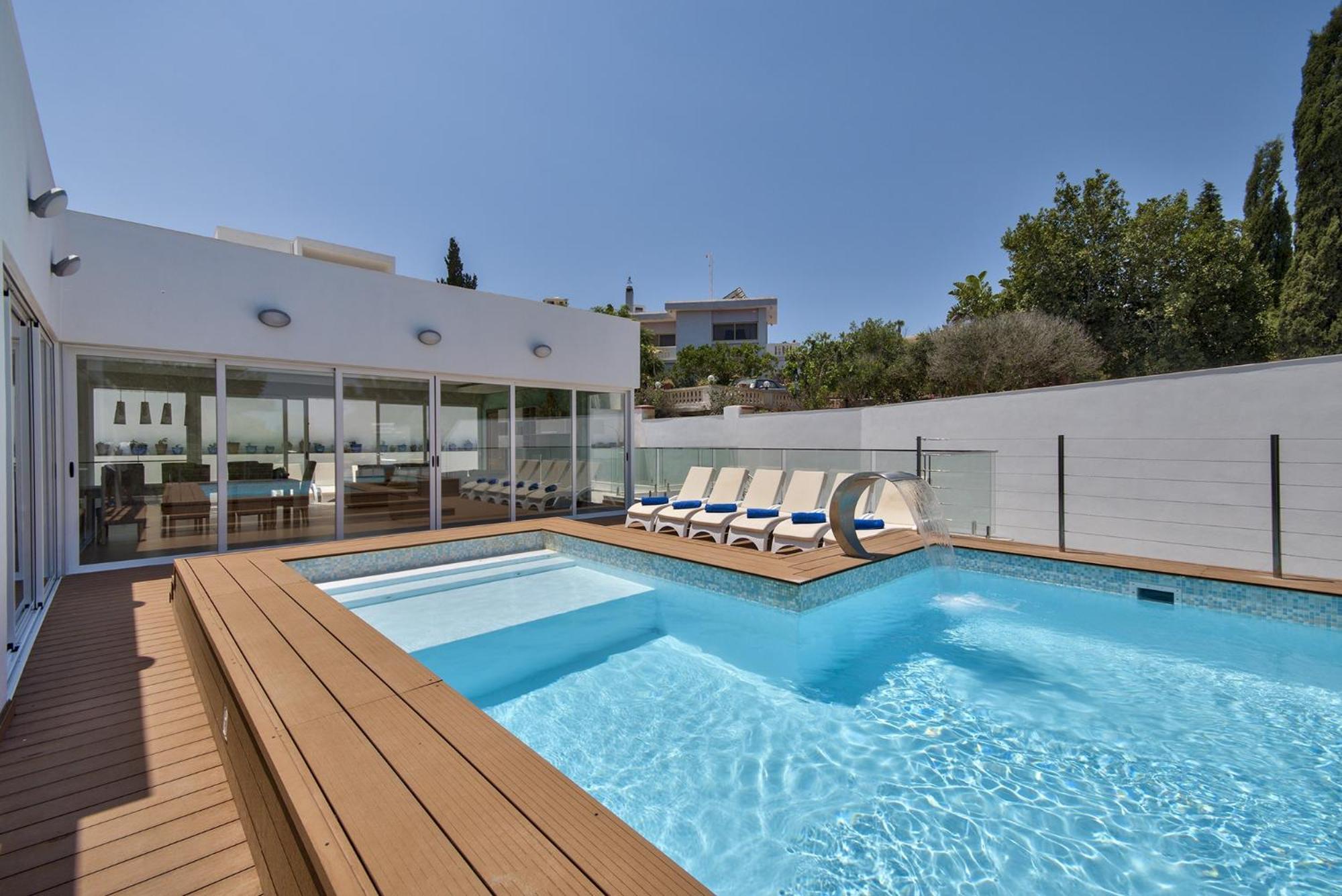 Blu - Family With Indoor Heated Pool, Sauna And Games Villa *