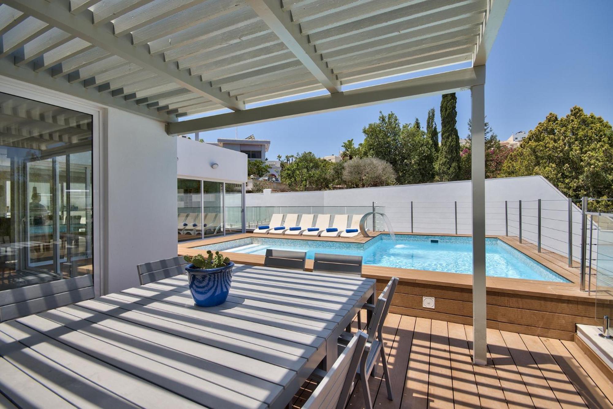 Blu - Family With Indoor Heated Pool, Sauna And Games *