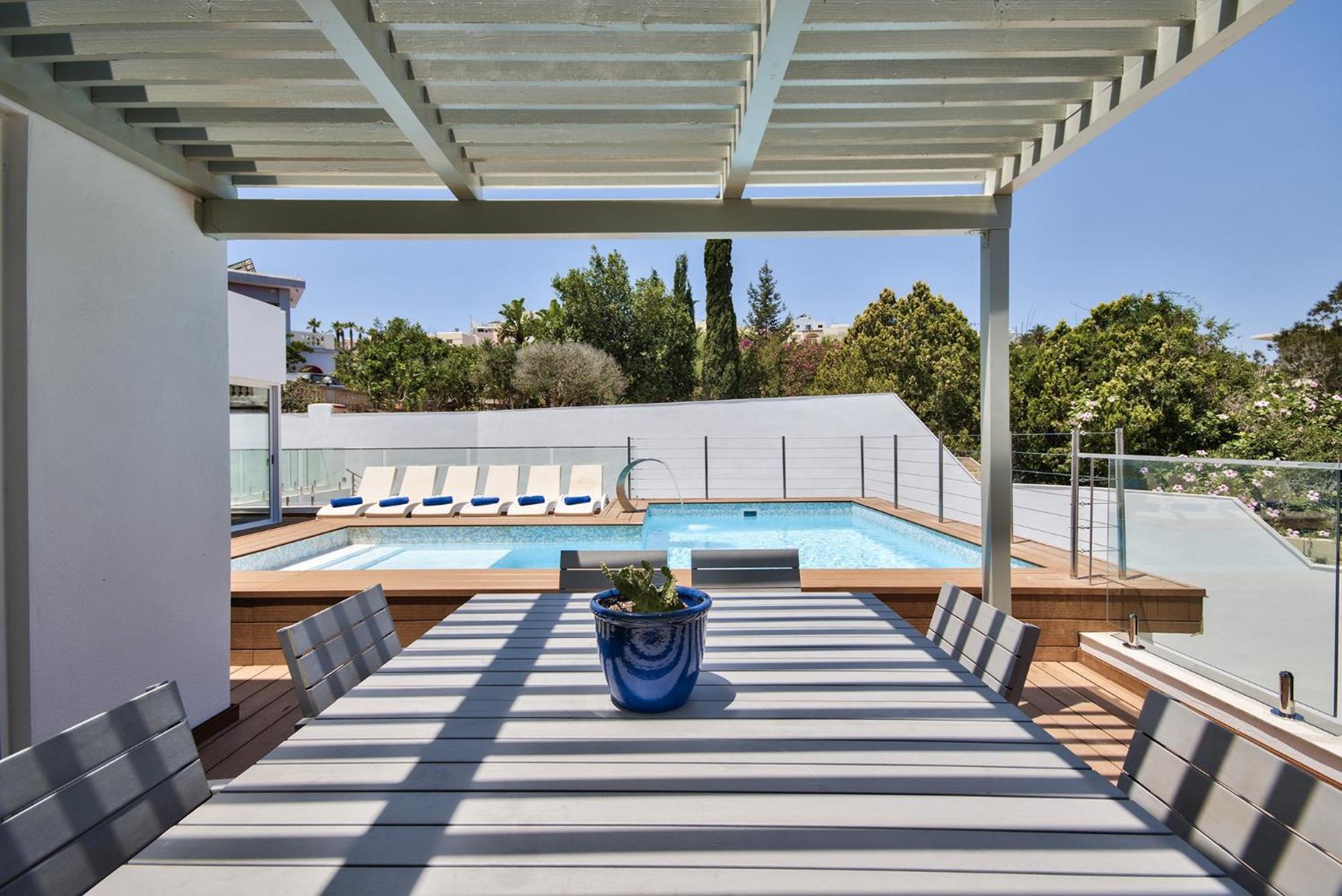 Blu - Family With Indoor Heated Pool, Sauna And Games Mellieha