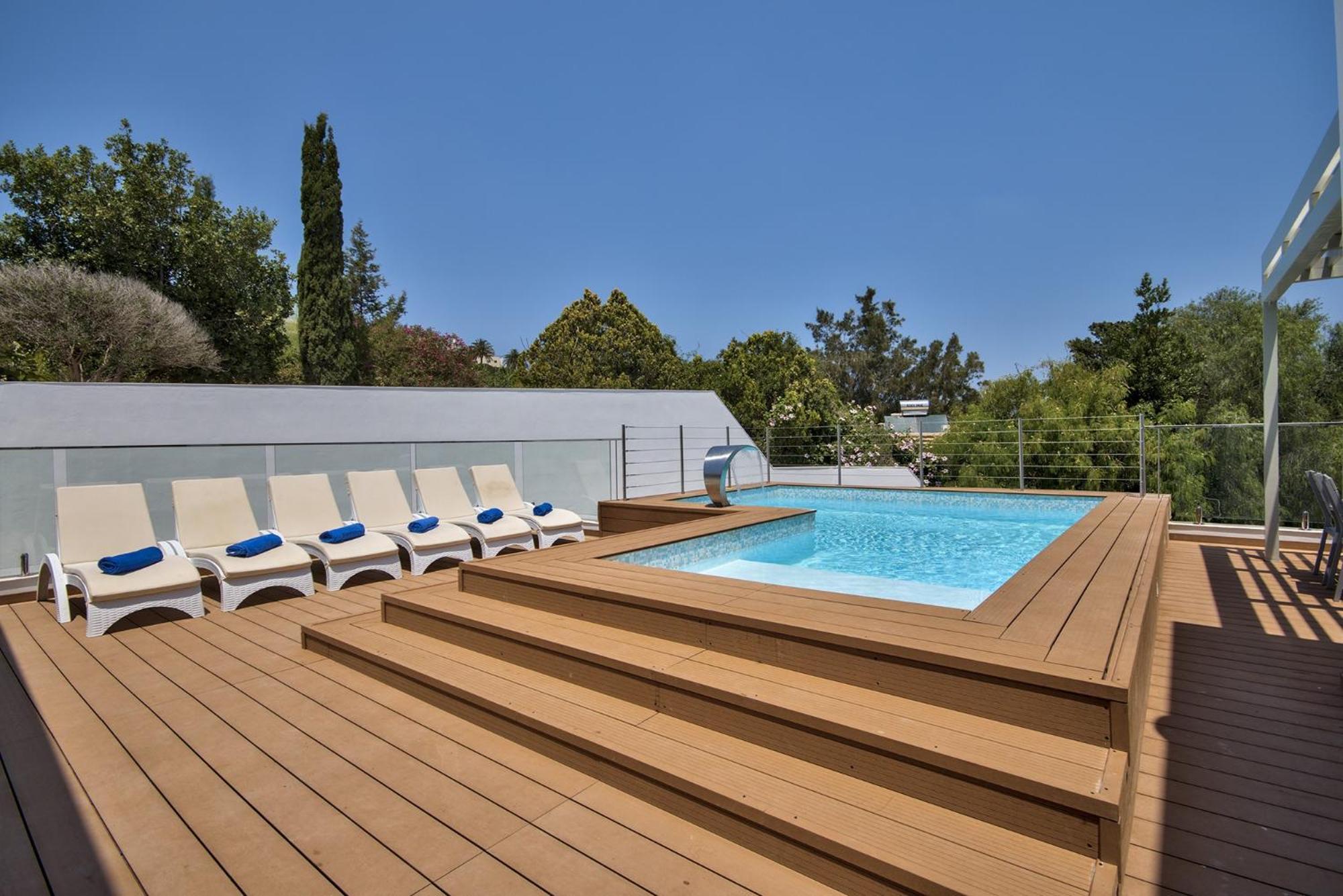 Villa Blu - Family With Indoor Heated Pool, Sauna And Games